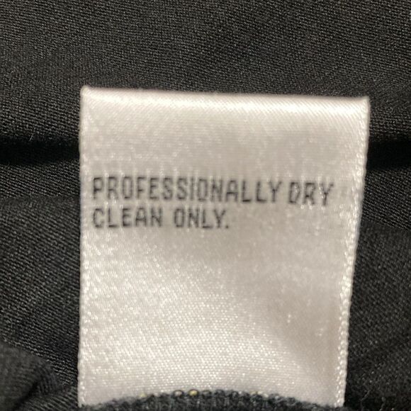 Yoana Barsschi Silk sleeveless Draped Blouse in Geometric Print Over Black Knit - Picture 7 of 7